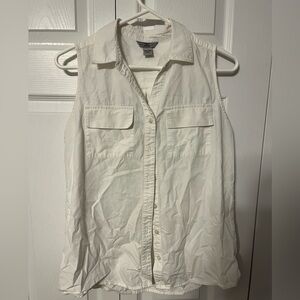 Bass Sleeveless Cream Button-Down Shirt